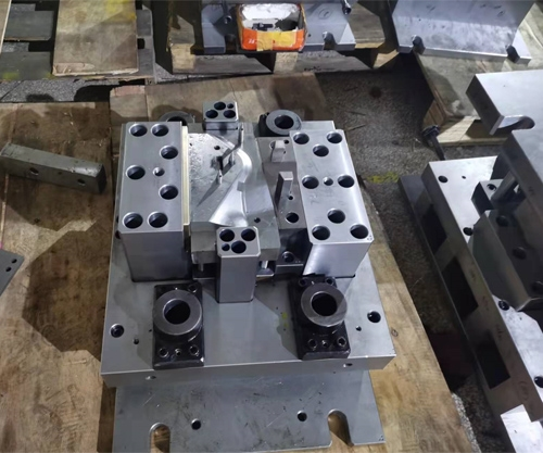 模具零件加工顺序的安排